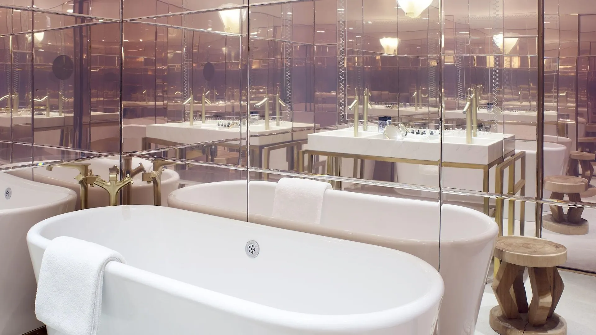 9confidentiel 4* Paris