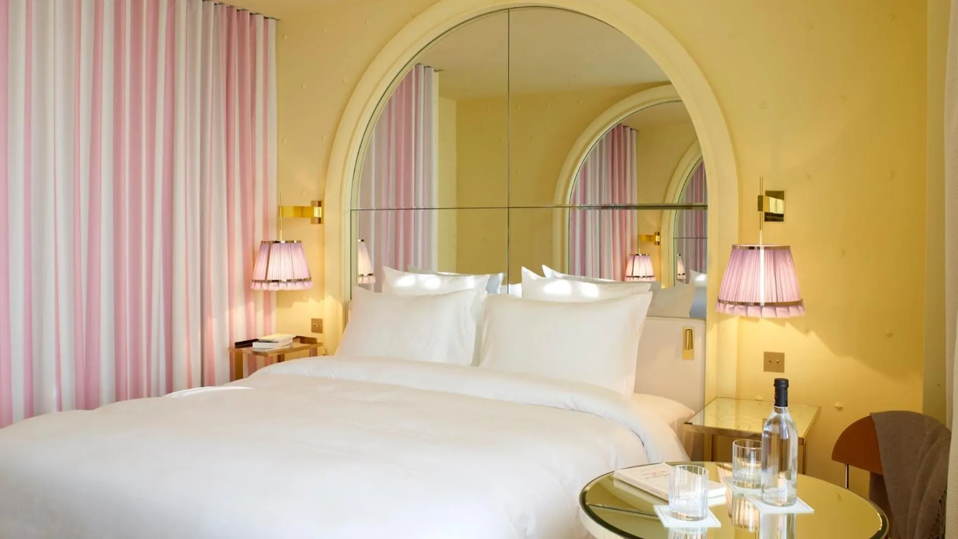 9confidentiel 4* Paris