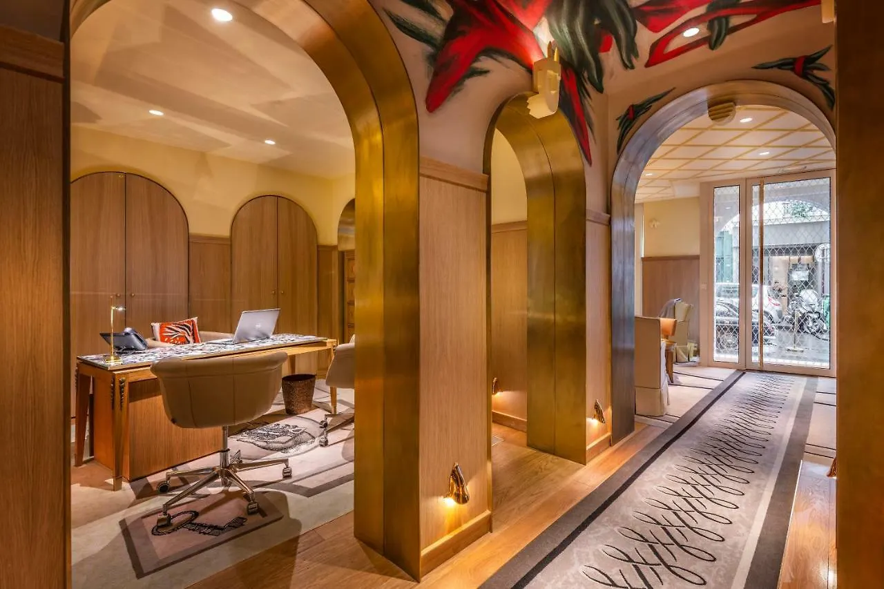 9confidentiel Hotel 4*
